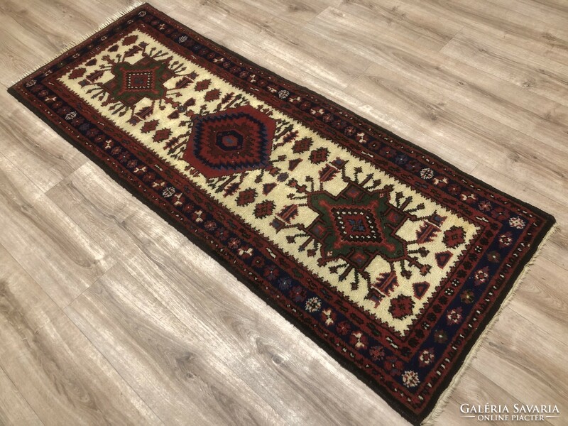 Indo karaja - Indian hand-knotted wool Persian rug, 74 x 198 cm