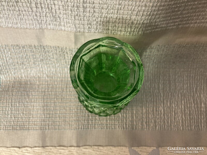 Régi zöld cseh üvegváza