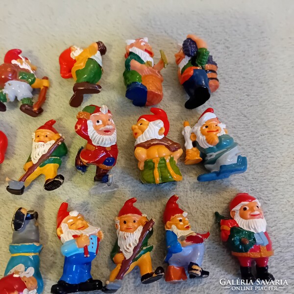 Kinder figurines, old dwarfs 1989-1990 21 cheaply