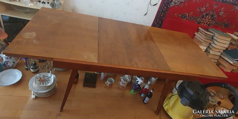 Tatra Nâbytok bútor szett asztallal