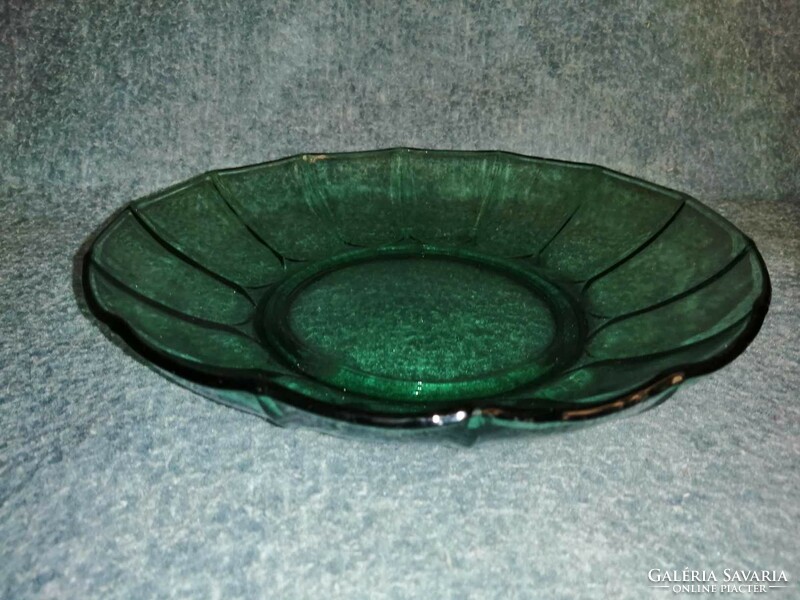 Green glass serving dish diameter 22 cm (a11)