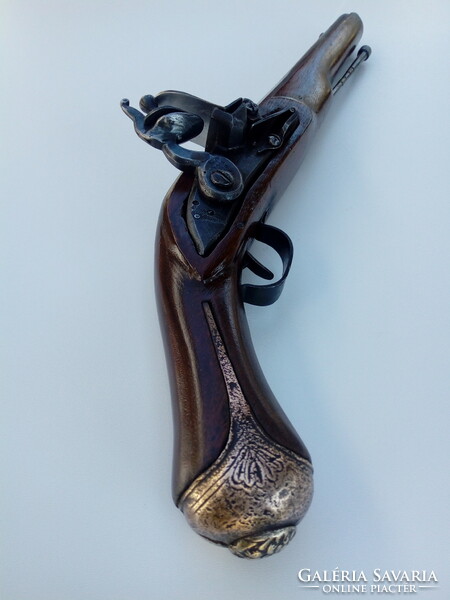 A flintlock pistol in very nice condition