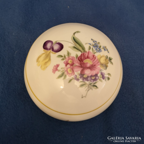 JLMENAU porcelán bonbonier, virág díszítéssel 15 x 9 cm