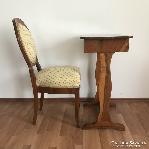Biedermeier side table/sewing table + chair,