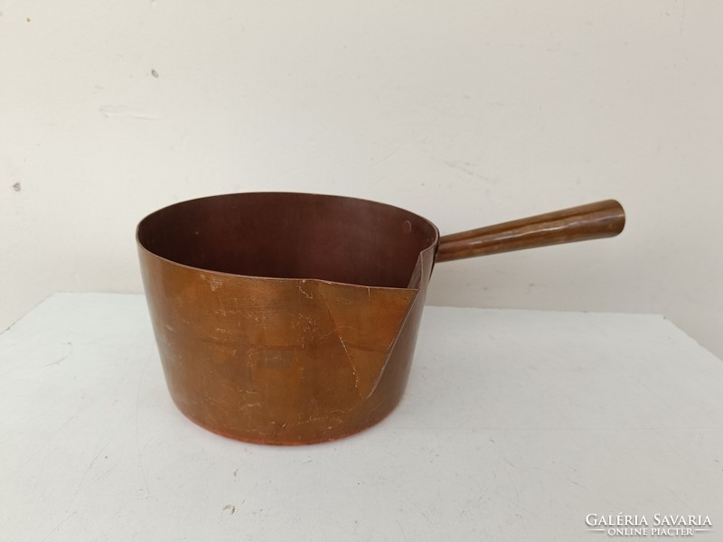 Antique kitchen tool red copper pot large heavy handle beaked foot 630 8607