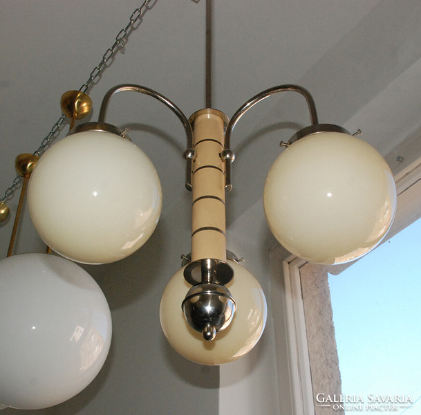 Bauhaus - art deco - streamline 3-arm nickel-plated chandelier renovated - cream-colored spherical shades