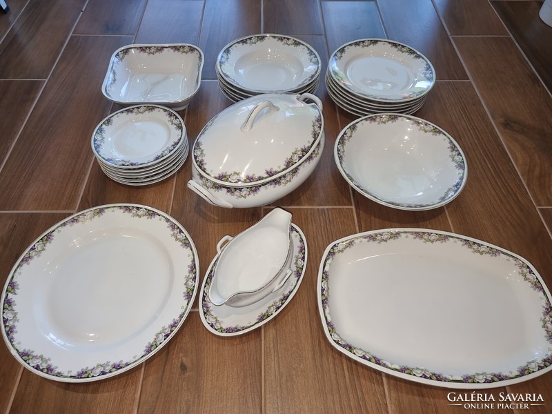 Zsolnay tableware