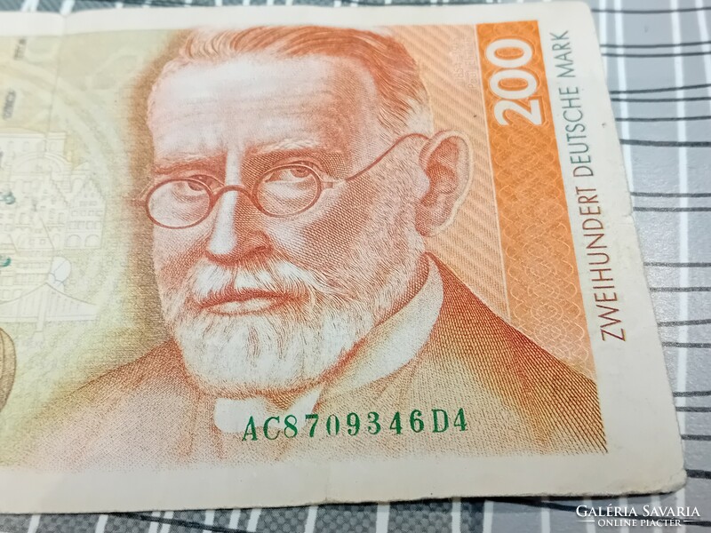 200 Deutsche Mark