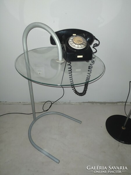 Retro black dial telephone