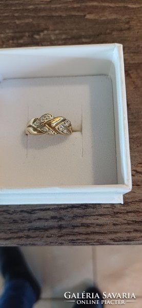 14 Carat gold ring 3.3 grams beautiful for sale