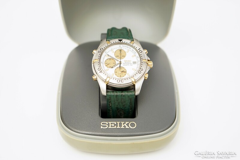 Seiko chronograf sports 150 watch / retro box included