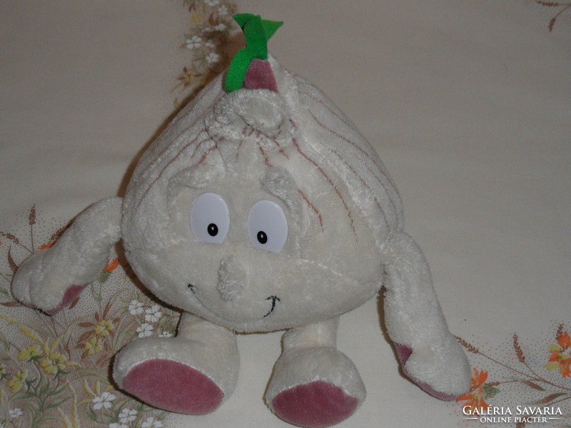 Plush toy figure (onion)