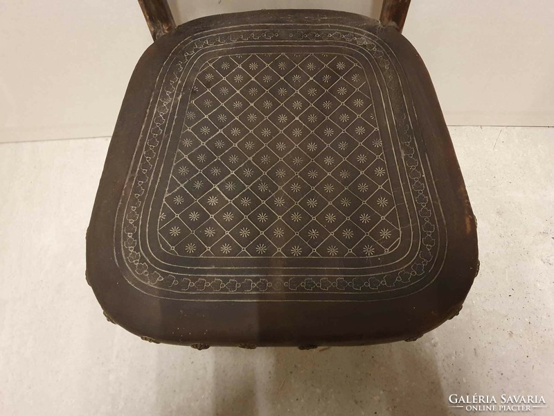 Antique printed thonet chair 