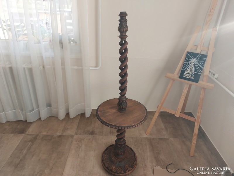 (K) beautifully carved floor lamp with tin twist