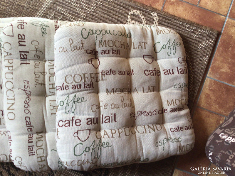 Set of 4 chair cushions with coffee lettering