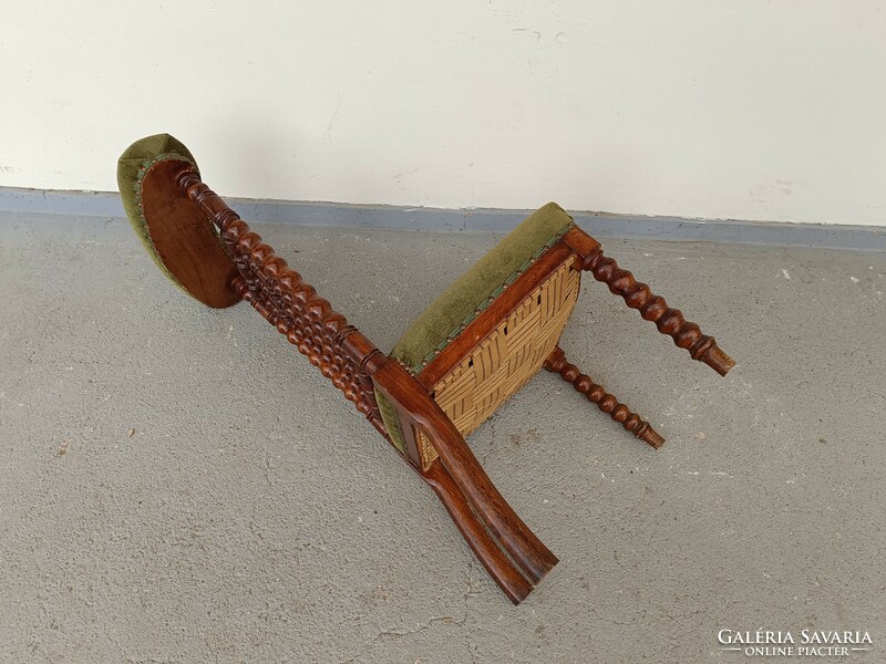 Antique kneeling prayer chair prayer chair hardwood carved Christian furniture 717 8512