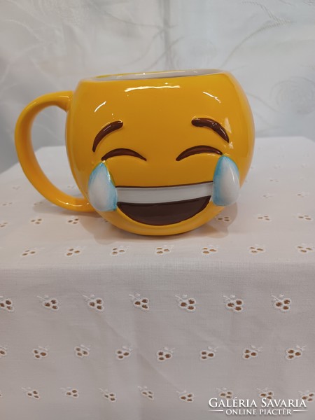 Smiley, crying laughing mug