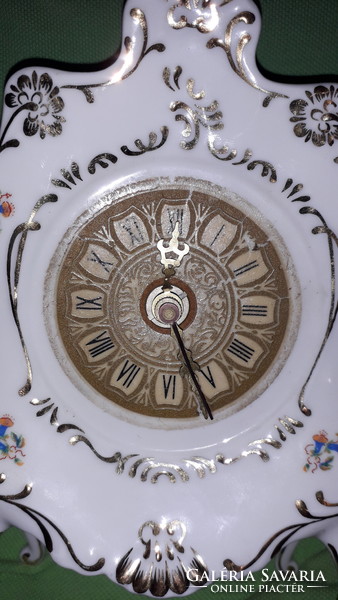 Beautiful antique legged cute-flower pattern raven house baroque porcelain mantelpiece clock 20x16x6 cm