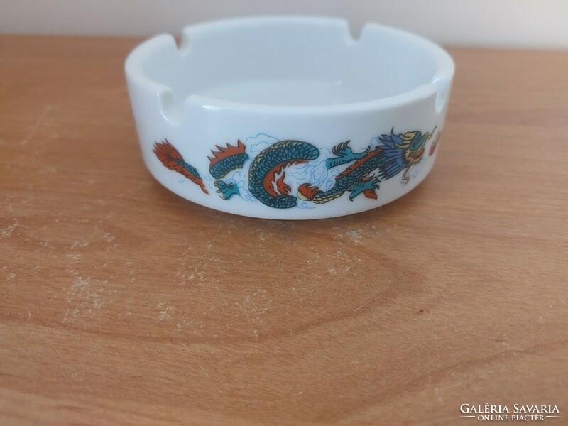 (K) nice little Chinese porcelain ashtray