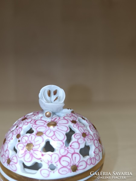Miniatűr Herendi áttört porcelán bonbonier