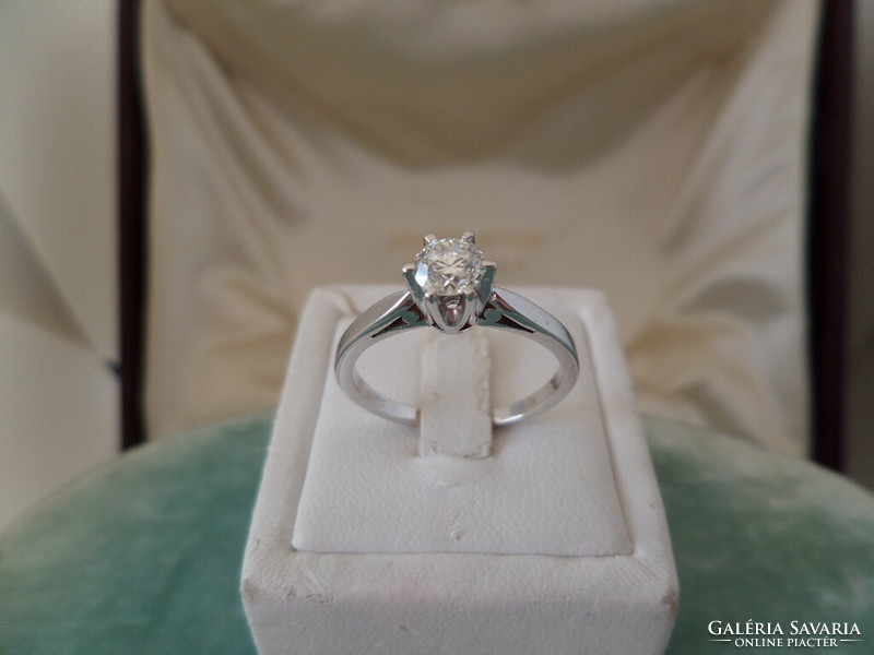 Brilles white gold solitaire ring