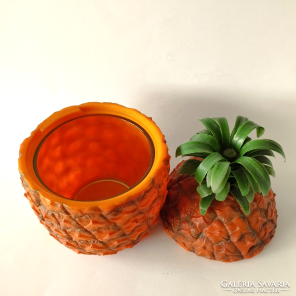 Retro exotic large pineapple shaped ice cube holder