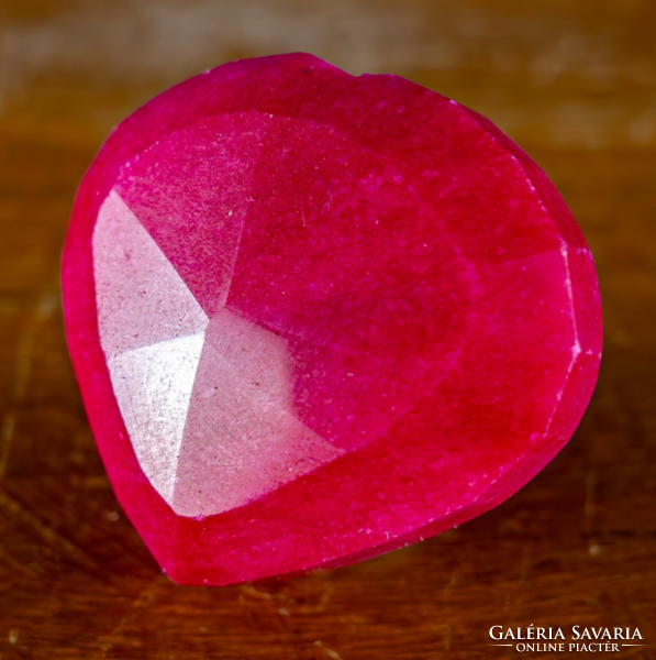 Large natural ruby crystal 211 ct- 42 g