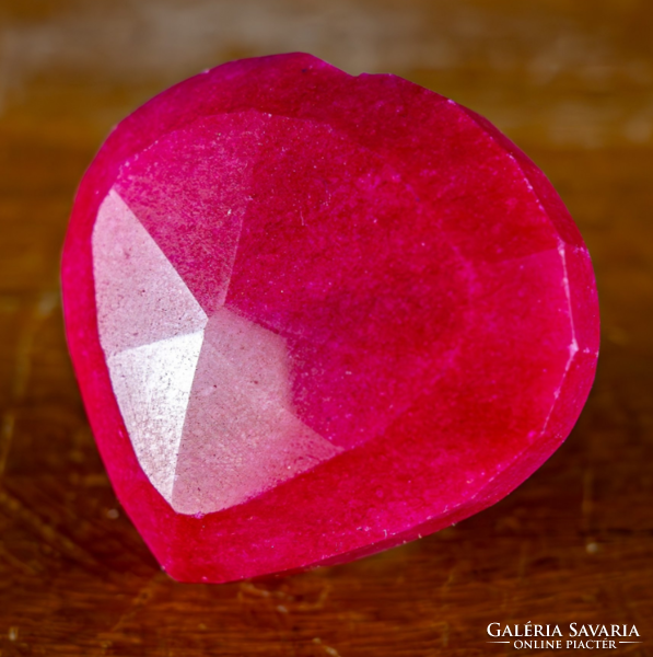 Nagy természetes rubinkristály 211 ct- 42  g