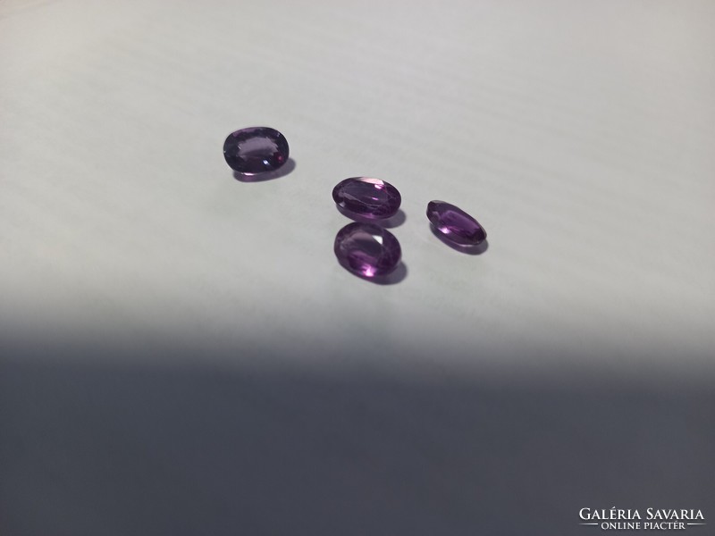 Brazilian amethyst cuts in a jewelry base, 1.5 ct