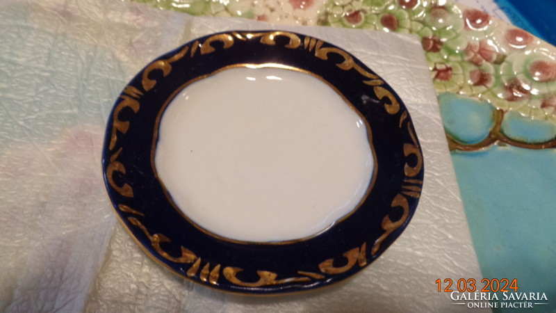Zsolnay  mini pompadur  tányér  6,5 cm