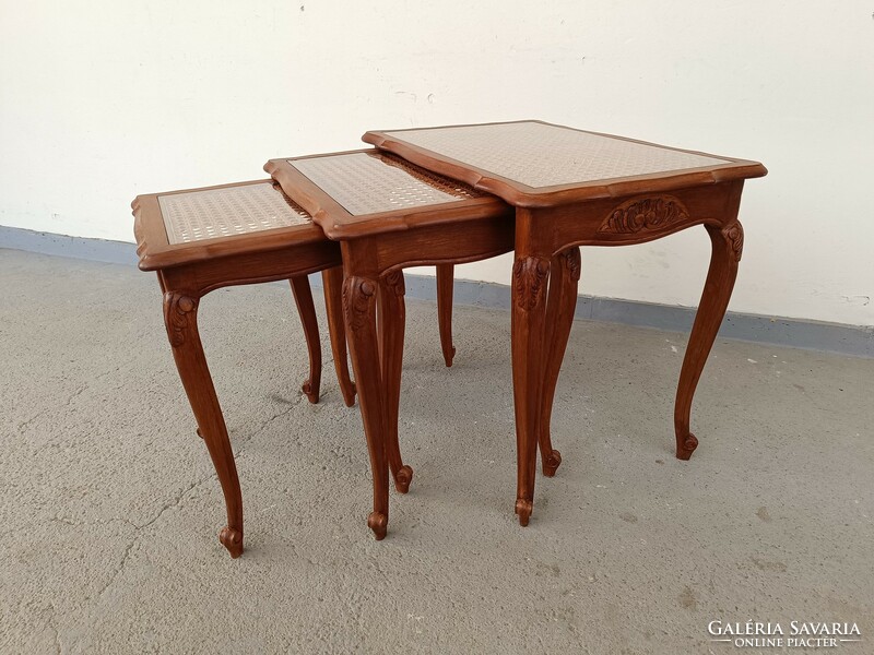 Antik neobarokk bútor 3 darab fonatos asztalsor összetolható asztal sor üveggel 550 4542