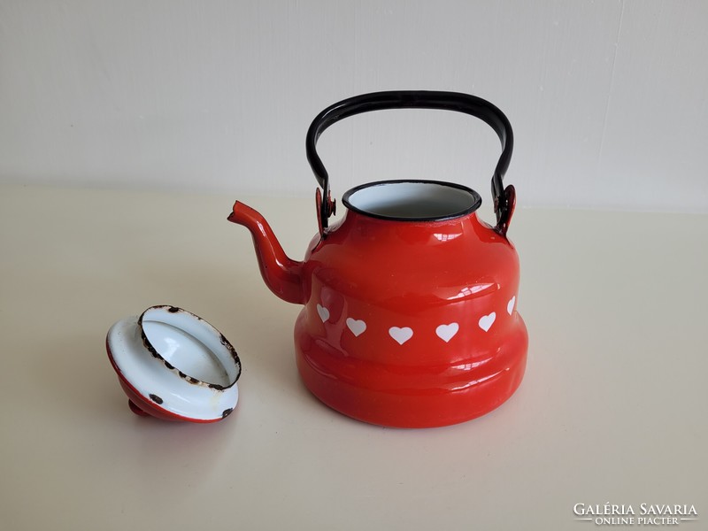 Red Heart Pattern Enamel Old Iron Teapot 1 Liter Enameled Jug Spout Teapot Decoration