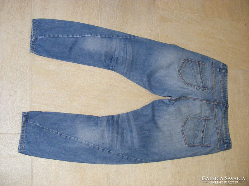 Benetton boyfriend men's jeans size 32,