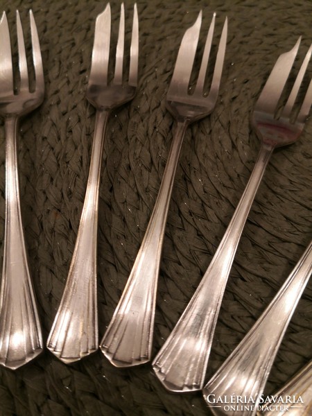 6 + 6 art deco or mid-century, 12 super cake forks with cutting edge