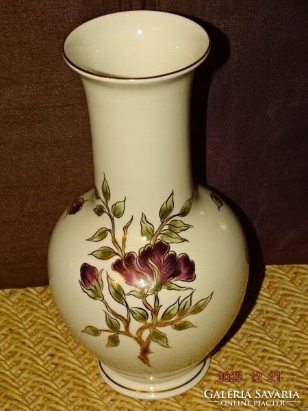Zsolnay's purple large flower porcelain vase is perfect!!!
