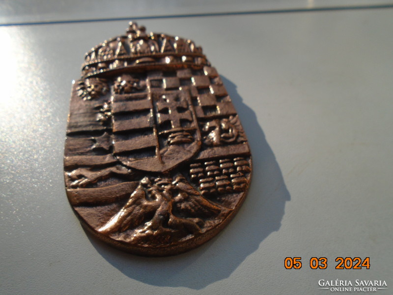 Hungarian coat of arms, red copper casting, can be hung on the wall