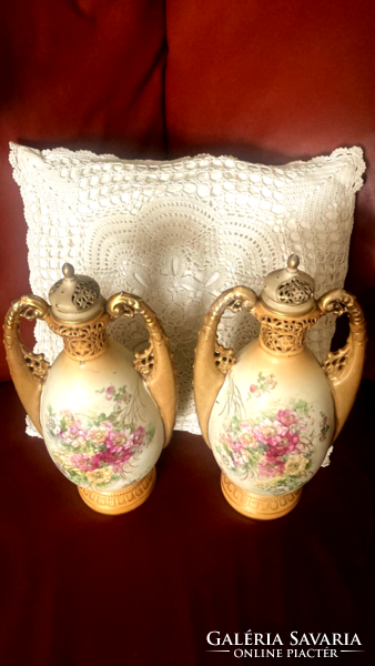 Pair of antique royal vienna vases