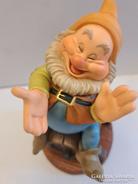 Walt disney classic collection snow white fairy tale, vidor dwarf original porcelain figure