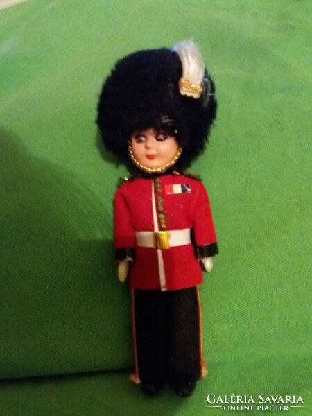 Antique blinking doll English soldier palace guard guard soldier 17 cm according to pictures
