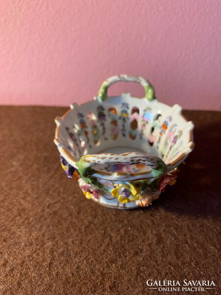 Alt wien porcelain basket