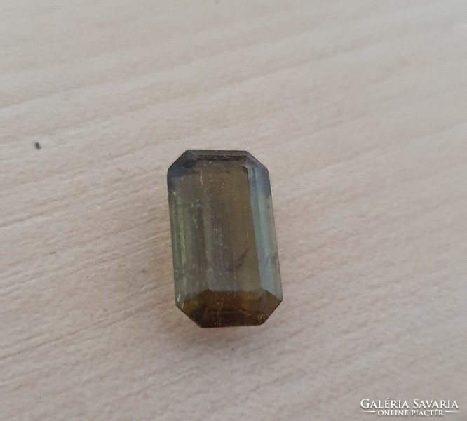 Valódi, természetes Barnás Sárga Turmalin 8.84ct, Nemzetközi tanusítvánnyal