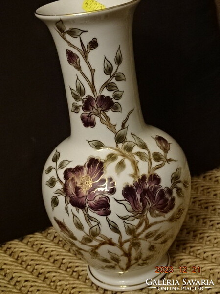 Zsolnay's purple large flower porcelain vase is perfect!!!