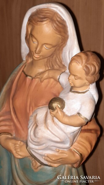 Large statue of the Virgin Mary with baby Jesus