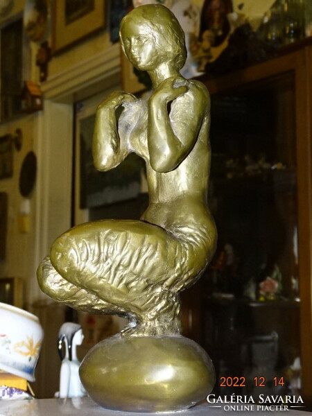 Valéria Tóth (1943): squatting woman (girl undressing, before bathing) 34 cm !!!!! Bronze