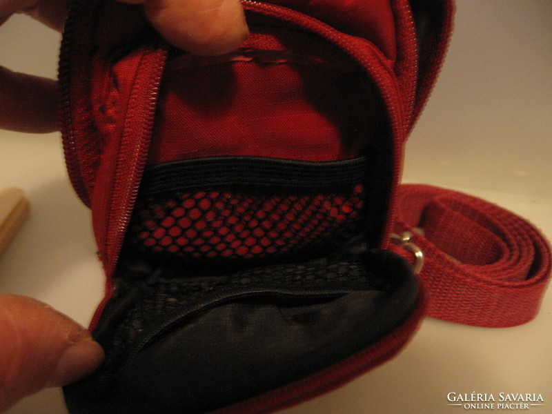 Marco polo piros mini táska övre és vállon keresztbe