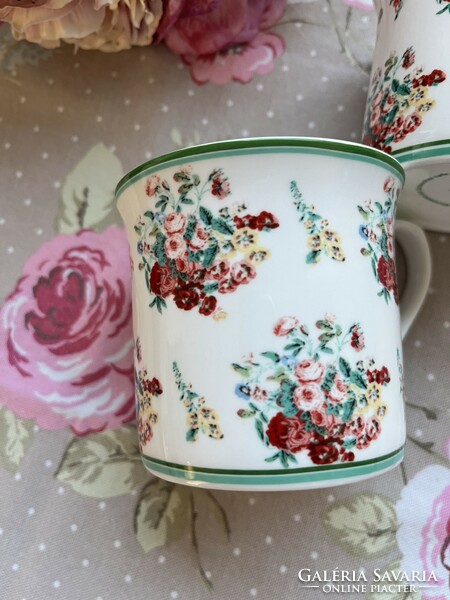 Pair of wonderful pink porcelain mugs, exclusive for Victoria and Albert Museum, London