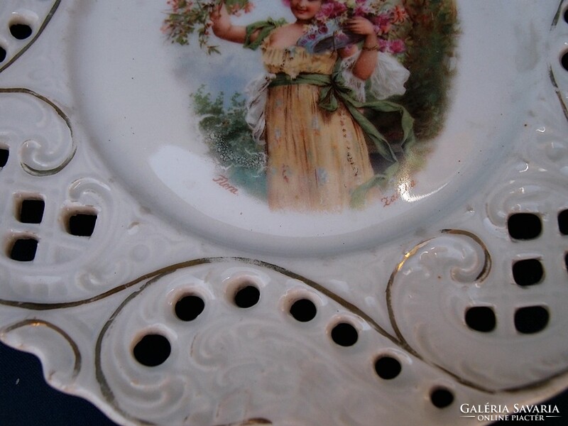 6 antique plates with scenes