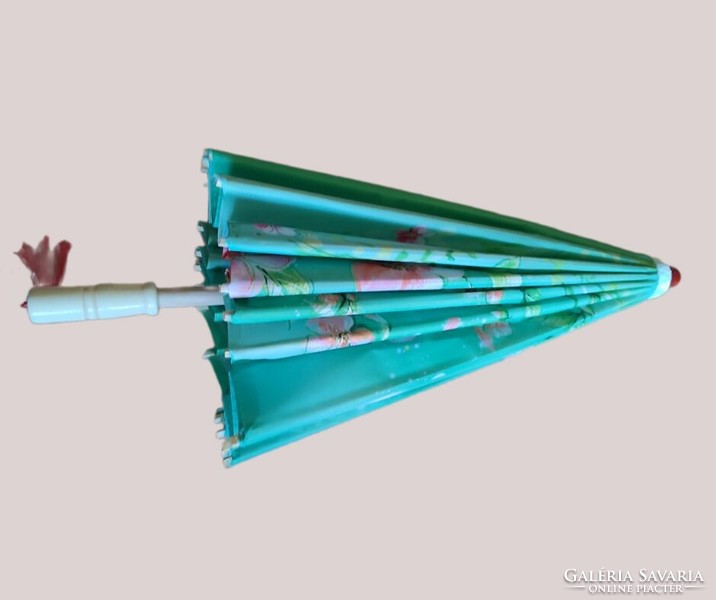 Umbrella with cherry blossom bamboo lattice