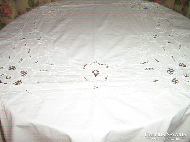 Beautiful tablecloth with Madeira embroidery