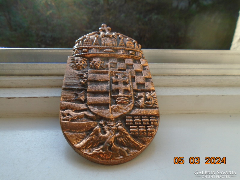 Hungarian coat of arms, red copper casting, can be hung on the wall